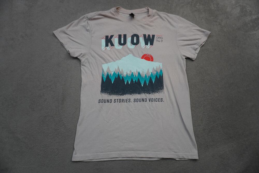 KUOW Radio Shirt Mens Small Beige 94.9 Sound Stories Graphic Tee Seattle